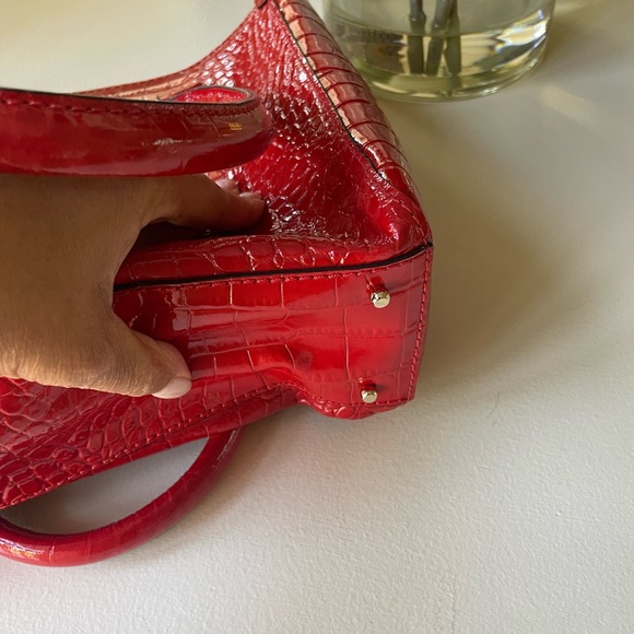 Kate Spade Red Croco Embossed Hand Bag - Picture 4 of 6